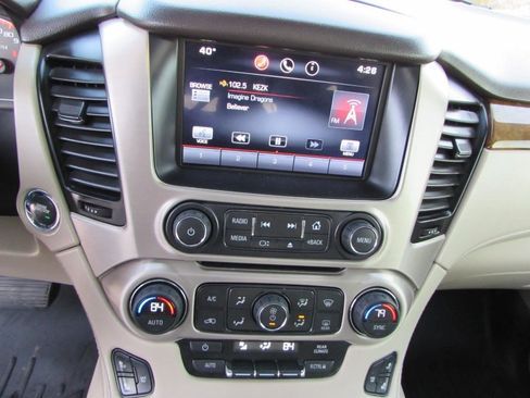 Used 2015 GMC Yukon XL Denali w/ Premium Package image 19