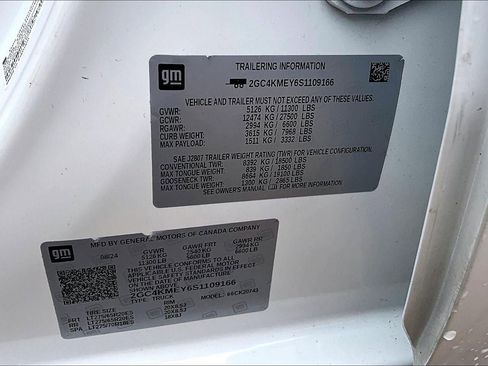 Used 2025 Chevrolet Silverado 2500 Custom w/ Custom Value Package image 27