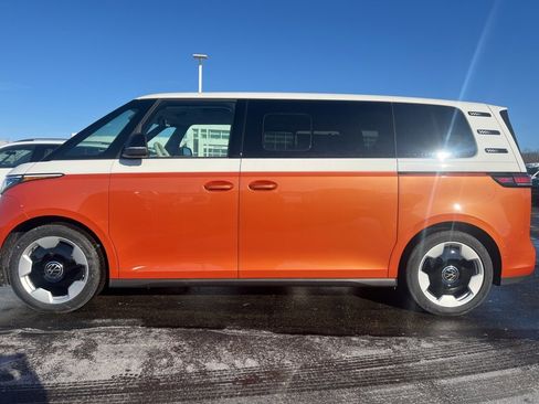 New 2025 Volkswagen ID. Buzz Pro S Plus image 7