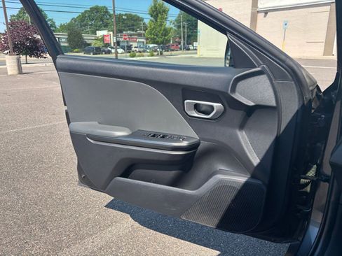 Used 2025 Kia K4 FWD image 18