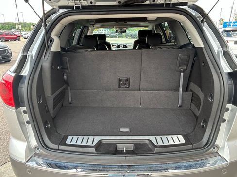 Used 2009 Buick Enclave CXL w/ Entertainment Package #3 AWD/4WD image 20