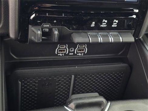 New 2026 RAM 1500 4x4 Crew Cab image 11