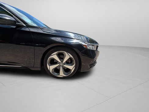 Used 2019 Honda Accord Touring image 31
