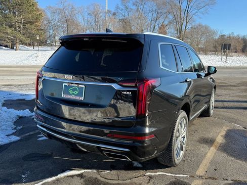 Certified 2020 Cadillac XT6 Premium Luxury image 4