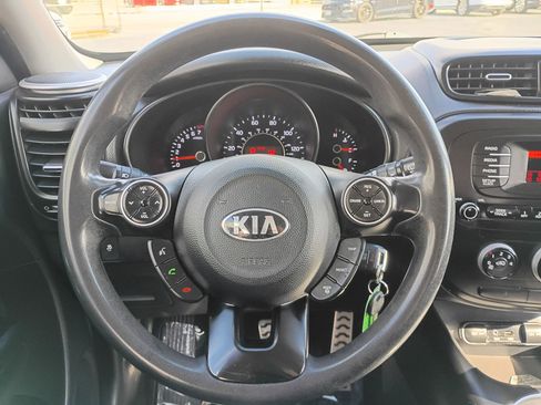 Used 2015 Kia Soul + FWD image 22