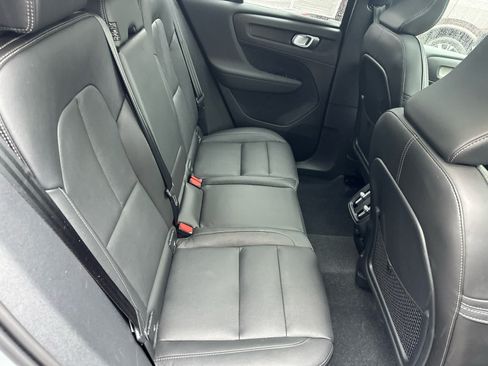 Used 2024 Volvo XC40 B5 Plus w/ Protection Package Premier AWD/4WD image 38
