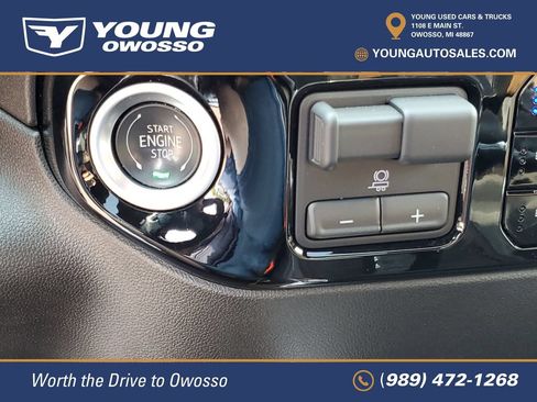 Certified 2025 Chevrolet Silverado 1500 High Country w/ Technology Package AWD/4WD image 17