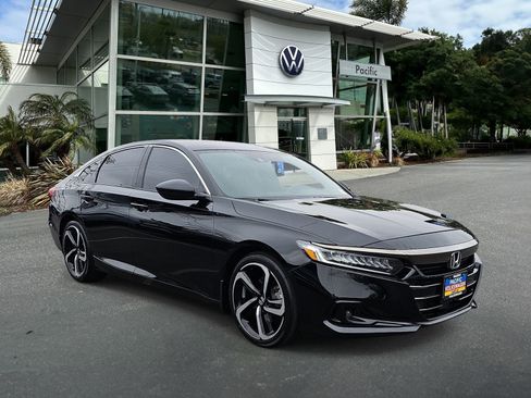 Used 2022 Honda Accord Sport image 3