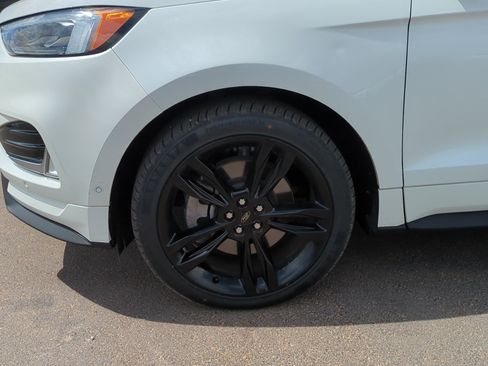 Used 2022 Ford Edge ST w/ Equipment Group 401A AWD/4WD image 13