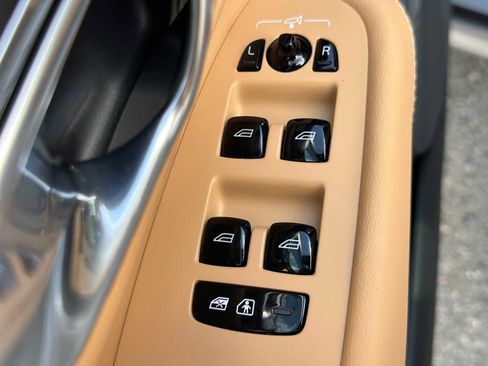 Used 2025 Volvo XC90 B6 Ultra w/ Lounge Package image 22