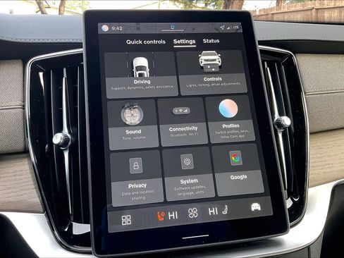 New 2026 Volvo XC90 T8 Ultra image 22