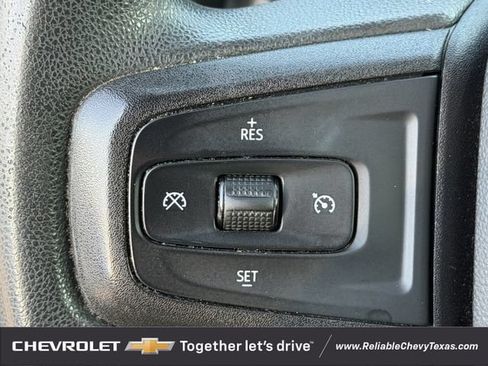 Used 2020 Chevrolet Silverado 1500 Custom w/ Custom Value Package AWD/4WD image 15