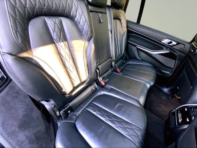 Used 2019 BMW X7 xDrive50i w/ M Sport Package AWD/4WD image 32