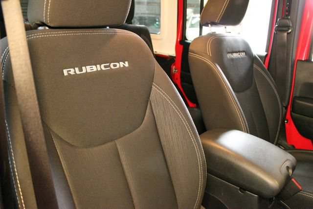 Used 2017 Jeep Wrangler Unlimited Rubicon w/ Cold Weather Group AWD/4WD image 10