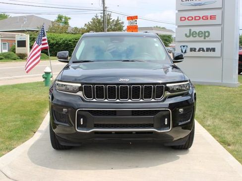 Used 2022 Jeep Grand Cherokee Overland AWD/4WD image 6