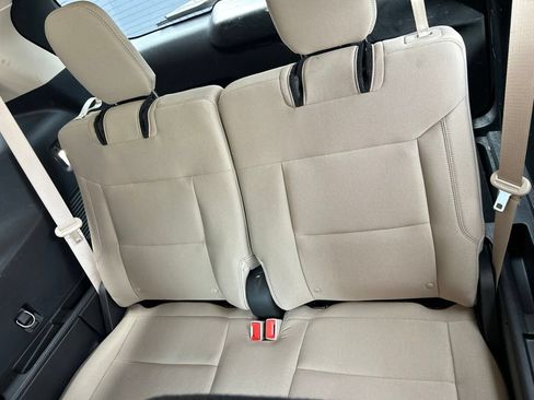 Used 2021 Ford Explorer XLT RWD image 14