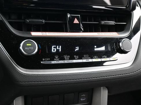 Used 2024 Toyota Corolla Cross AWD Hybrid image 19