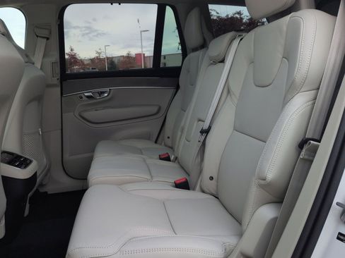 New 2026 Volvo XC90 B6 Ultra image 25