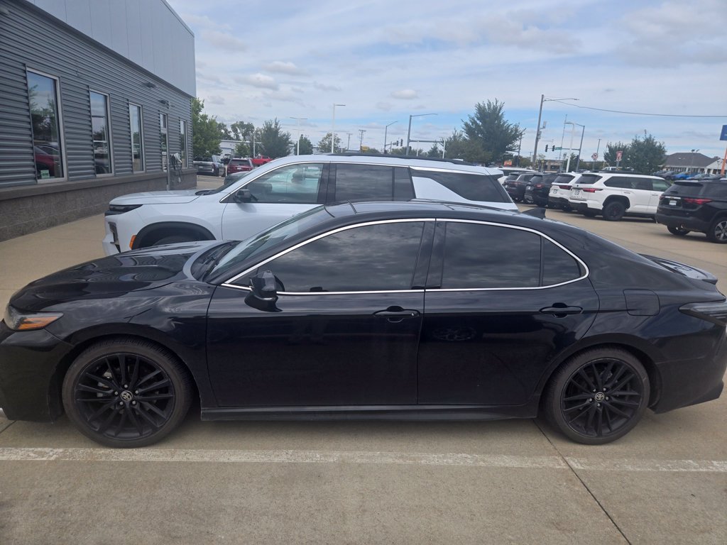 Used 2023 Toyota Camry XSE w/ Navigation Package FWD image 4