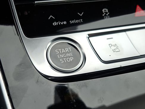 New 2026 Audi Q8 Premium Plus image 18