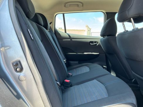 Used 2025 Nissan Leaf S FWD image 18