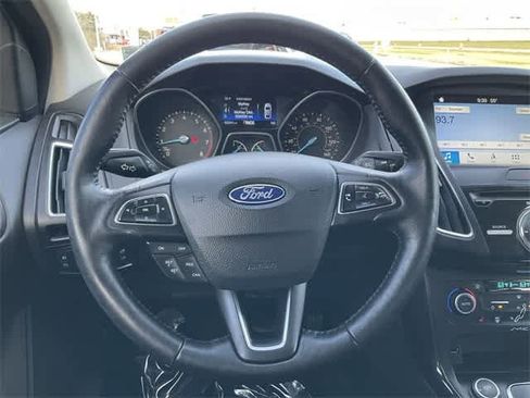 Used 2018 Ford Focus Titanium image 20