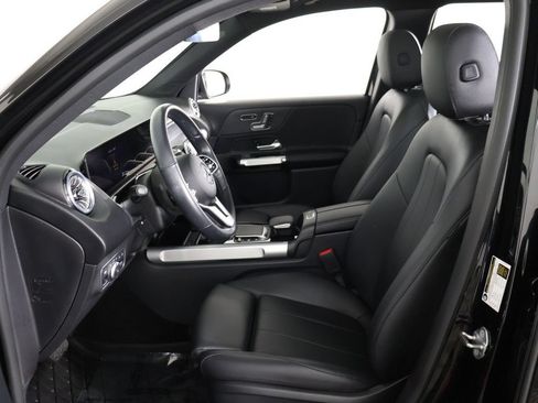 Used 2023 Mercedes-Benz GLB 250 4MATIC image 31