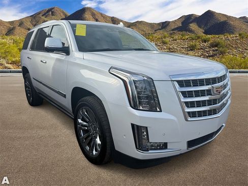 Used 2020 Cadillac Escalade Premium Luxury w/ LPO, Radiant Package image 5