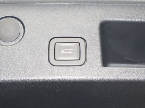 Used 2025 Chevrolet Equinox LT w/ Convenience Package II FWD image 20