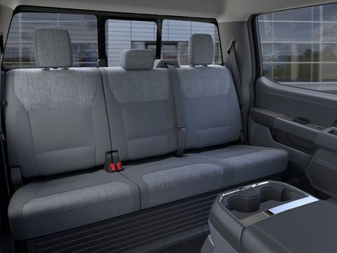 New 2025 Ford F250 XLT w/ Black Appearance Package image 11