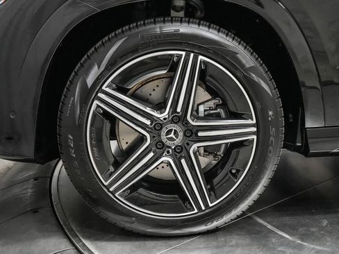 Certified 2025 Mercedes-Benz GLE 450 4MATIC image 11