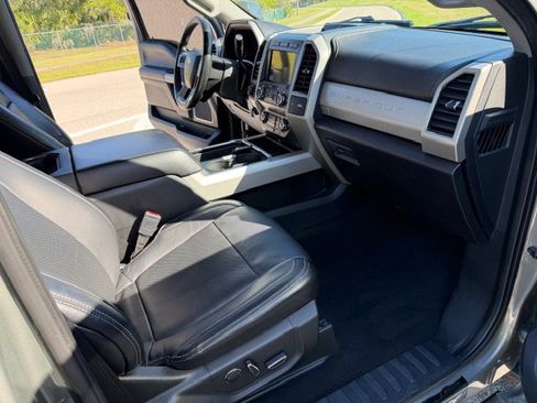 Used 2019 Ford F250 Lariat w/ Lariat Ultimate Package image 17