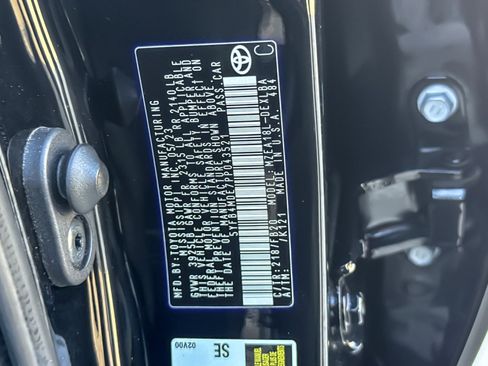 Certified 2023 Toyota Corolla LE image 25