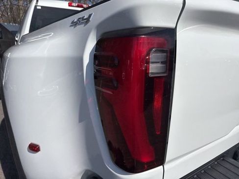 Used 2025 GMC Sierra 3500 Pro w/ 1SA Pro Safety Plus Package AWD/4WD image 32