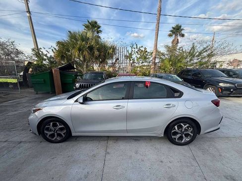 Used 2021 Kia Forte LXS FWD image 8