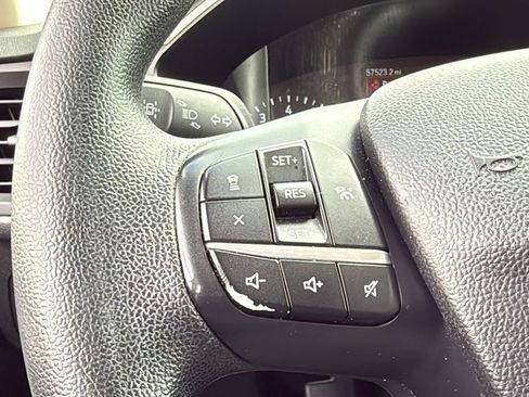 Used 2020 Ford Escape SE image 32