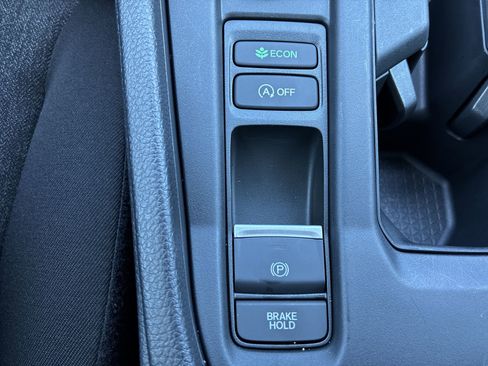 Certified 2025 Honda Accord LX image 39