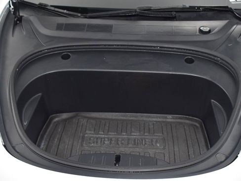 Used 2023 Tesla Model 3 Standard Range image 16