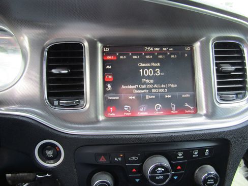 Used 2014 Dodge Charger R/T RWD image 21