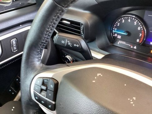 Used 2022 Ford Explorer XLT w/ Equipment Group 202A image 49