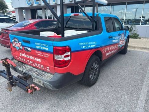 Used 2022 Ford Maverick XLT FWD image 3
