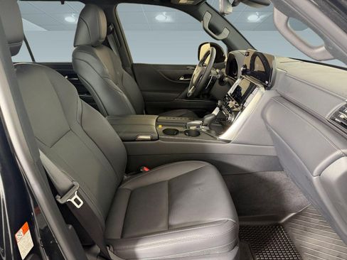 Used 2025 Lexus LX 700h Overtrail AWD/4WD image 25