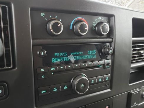 Used 2017 Chevrolet Express 3500 LT w/ LT Preferred Equipment Group image 22