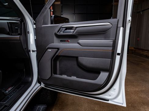 Used 2025 GMC Sierra 1500 AT4 w/ AT4 Premium Package image 36