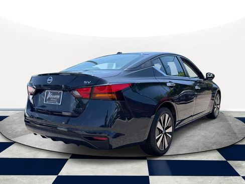 Used 2021 Nissan Altima 2.5 SV FWD image 4