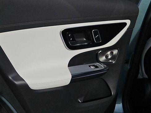 New 2026 Mercedes-Benz GLC 300 image 15