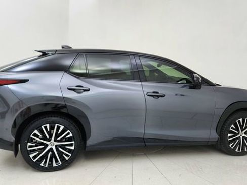 Used 2023 Lexus RZ 450e Premium w/ Technology Package image 6