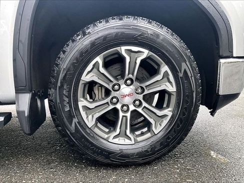 Used 2020 GMC Sierra 1500 SLE w/ SLE Value Package AWD/4WD image 9