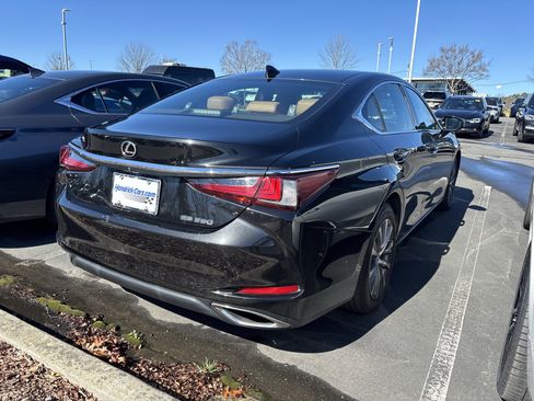 Used 2019 Lexus ES 350 w/ Accessory Package 2 image 23