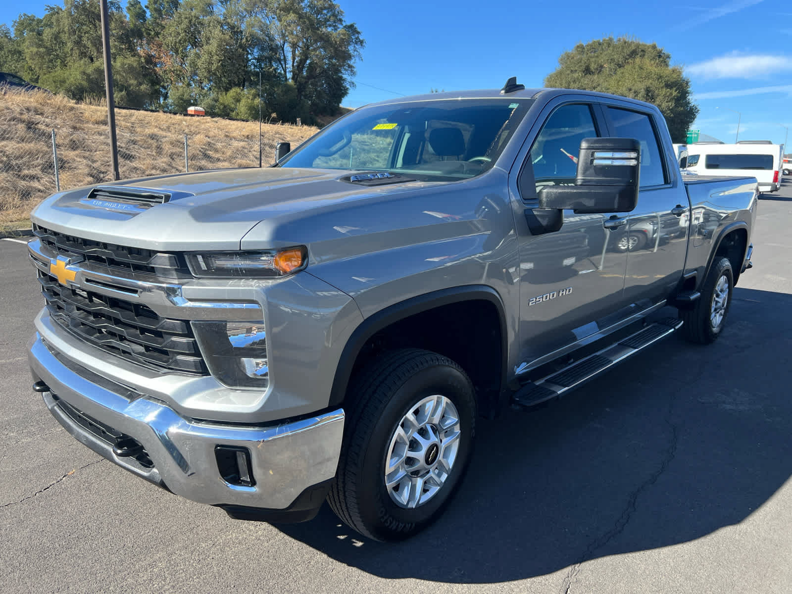Used 2025 Chevrolet Silverado 2500 LT w/ Convenience Package AWD/4WD image 5